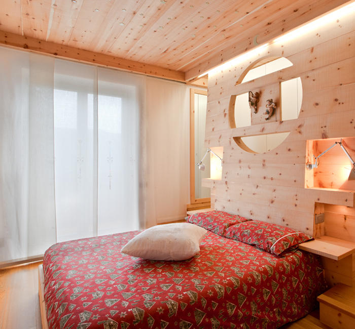 camera letto legno massiccio naturale