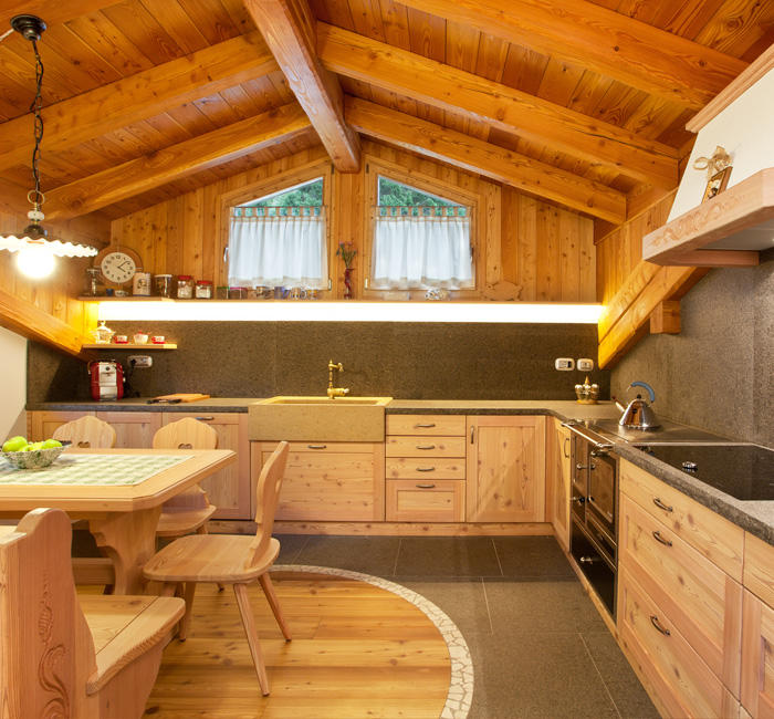 cucina legno naturale su misura